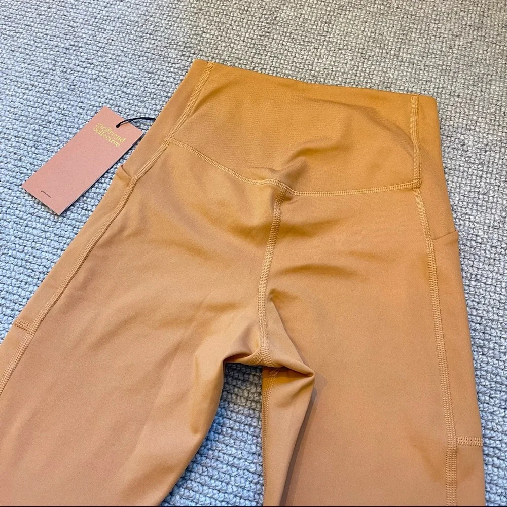 Girlfriend Collective Compressive Pocket Legging in Twig (XS) - Picture 7 of 9